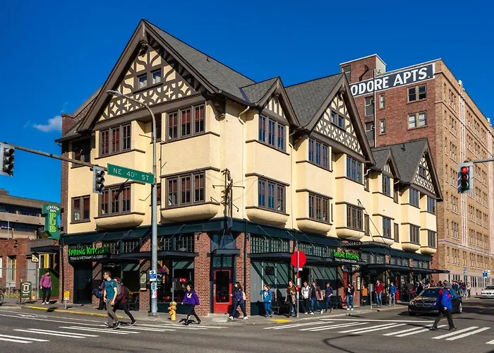 College Inn Hotel